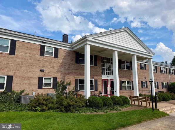 120-2 Washington St NE #5, Leesburg, VA 20176