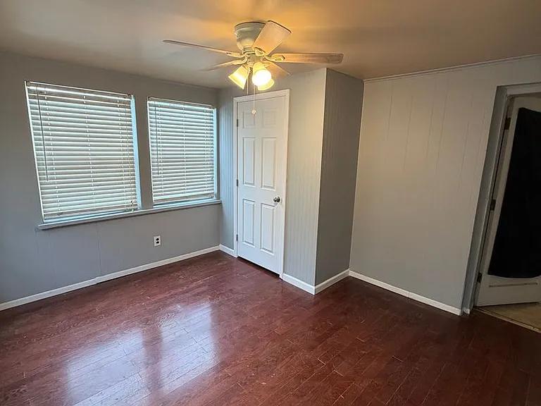 1927 Stillwater Dr — Photo 5