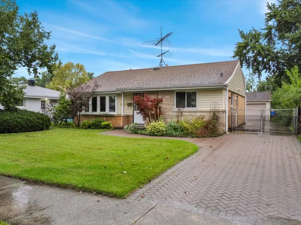 7348 Davis St, Morton Grove, IL 60053