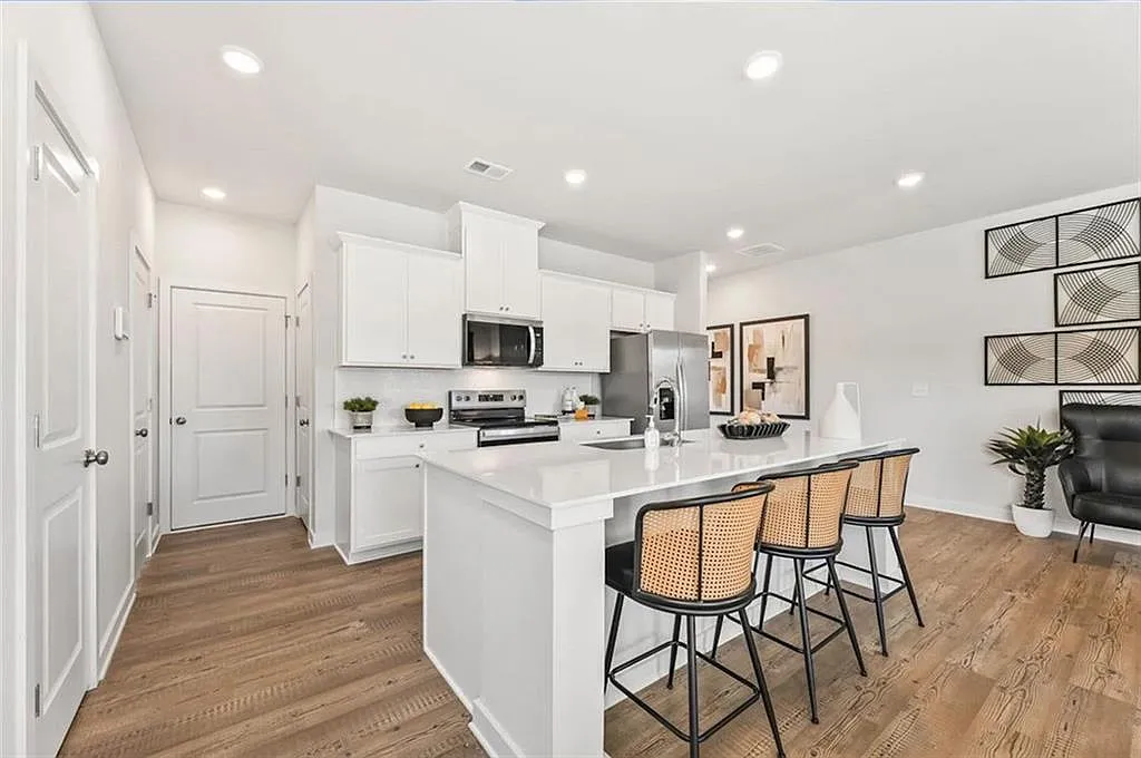 3 bed, 2.5 bath, 1855 sqft, $2,230 — Photo 4