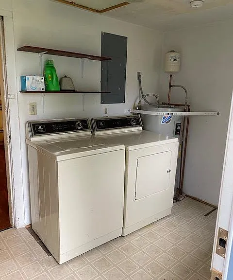 utility room (has new washer and dryer since this photo was taken)