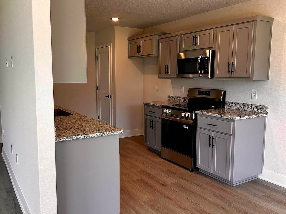2nd image of 947 Pine Top Ln #11B