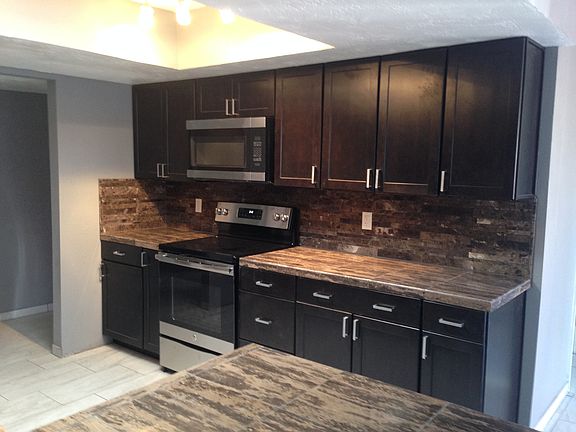 3rd image of 7350 N Iron Bell Pl