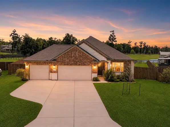 12360 N Chestnut Hills Dr, Conroe, TX 77303