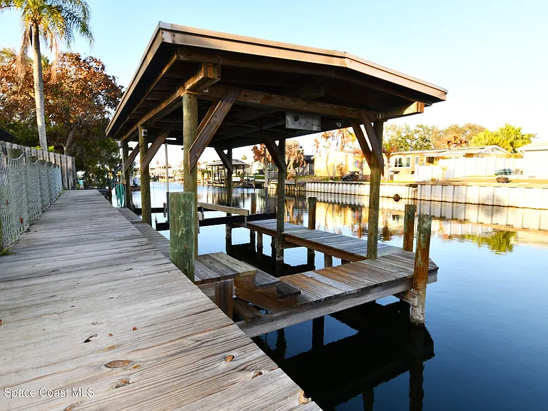 405 Sparrow Dr — Photo 41