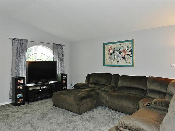 4th image of 10504 Salisbury St