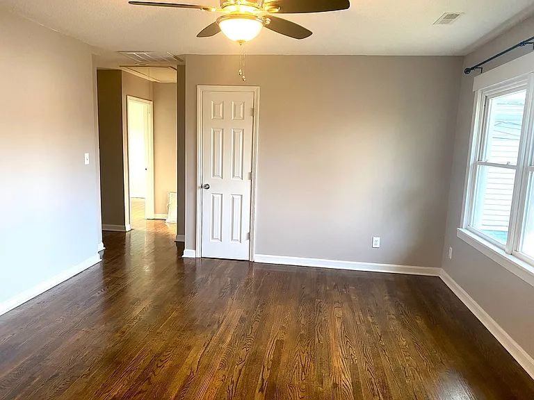 630 Race St — Photo 12