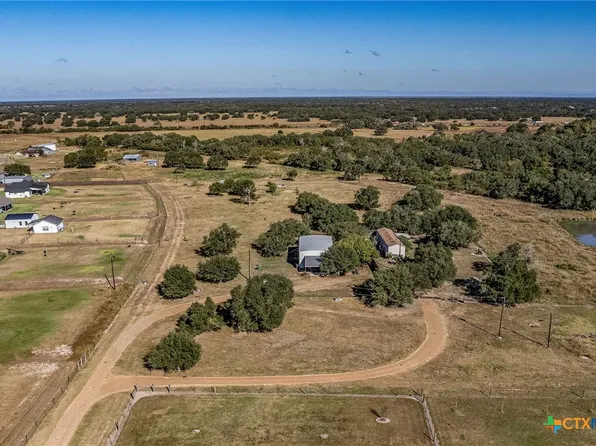 3338 Old Highway Rd, Inez, TX 77968