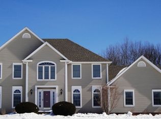145 Jade Cir, Canfield, OH