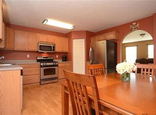 302 Blake Ct, Coraopolis, PA 15108