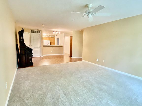 4th image of 1802 Ashley Ct APT 103