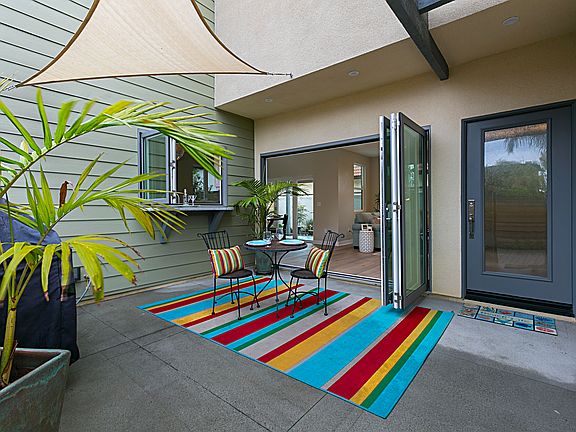 Private Courtyard (Front)