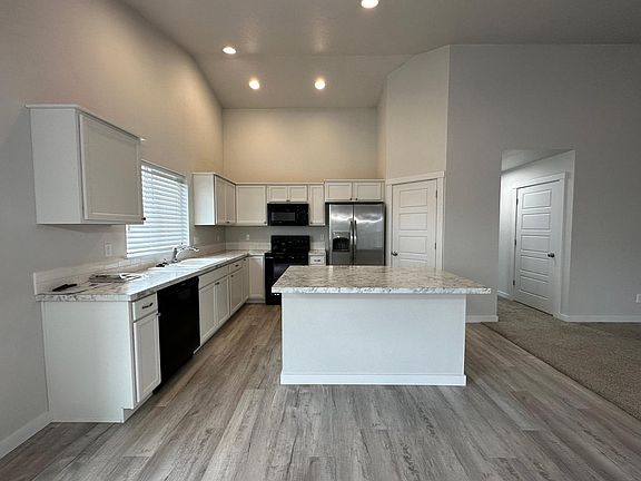 5th image of 5993 S Donaway Ave