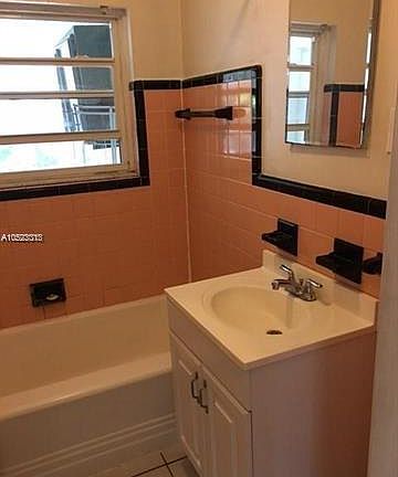 5th image of 1565 NE 32nd St #A