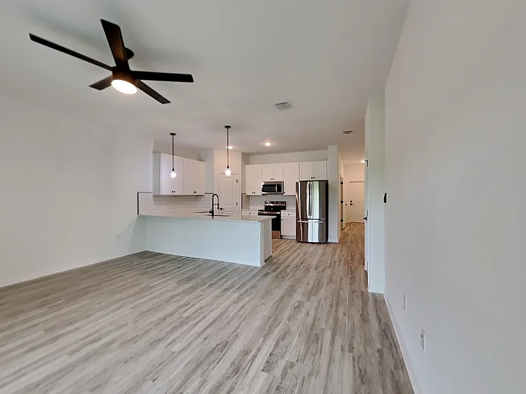 1322 Rio De Janeiro Ave — Photo 5
