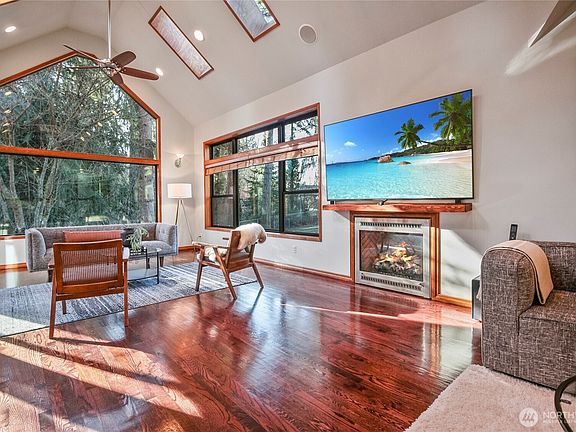4th image of 11011 NE 140th Street
