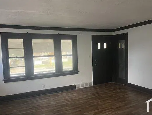 4 bed, 1800 sqft, $1,650 — Photo 2