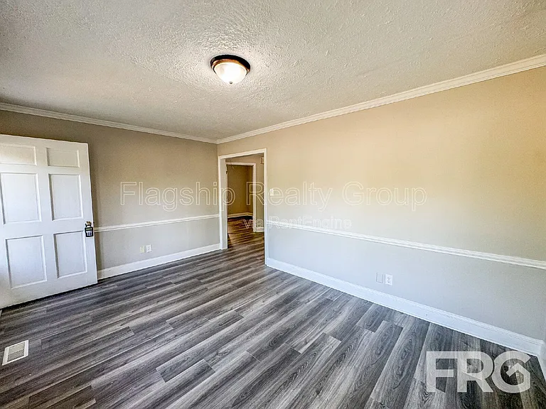 610 3rd St — Photo 7