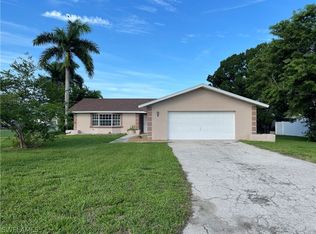 15700 Candle Dr, Fort Myers, FL 33908