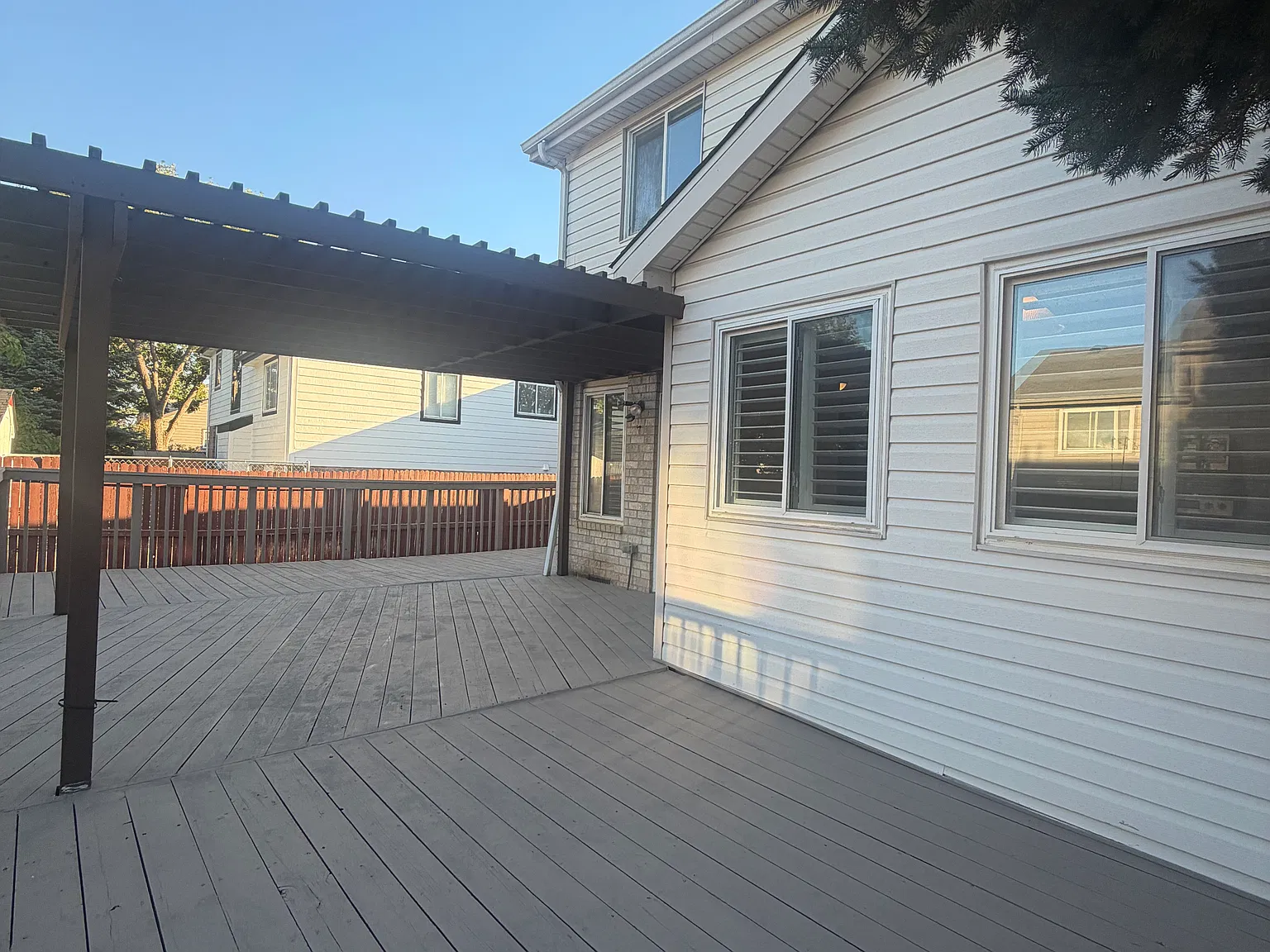 3 bed, 2818 sqft, $3,200 — Photo 4