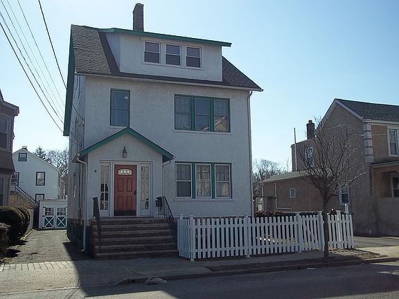 3rd image of 119 Orange St #121