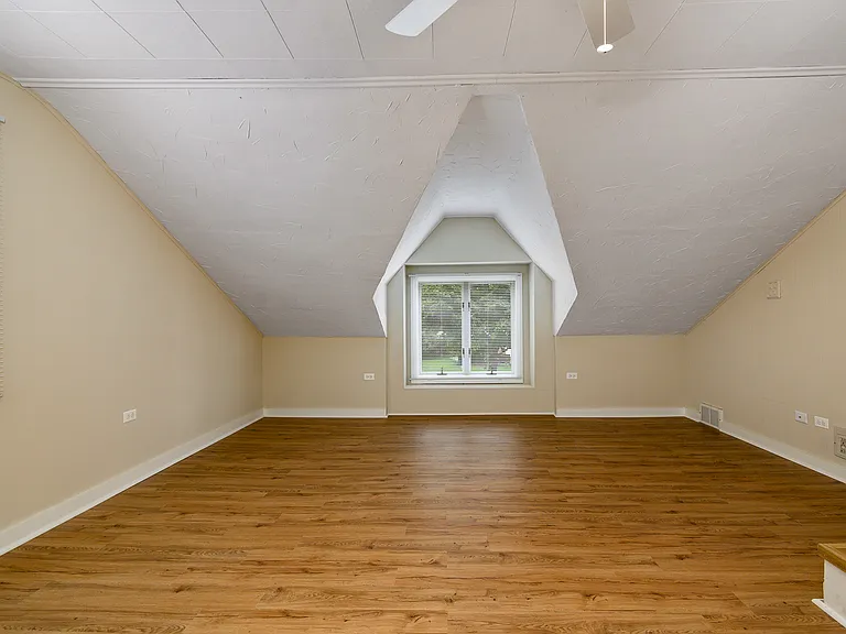 235 W Hickory Rd — Photo 13
