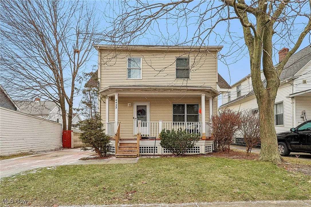 4455 Broadale Rd photo 1
