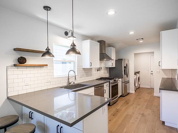 4th image of 22233 Avenue San Luis
