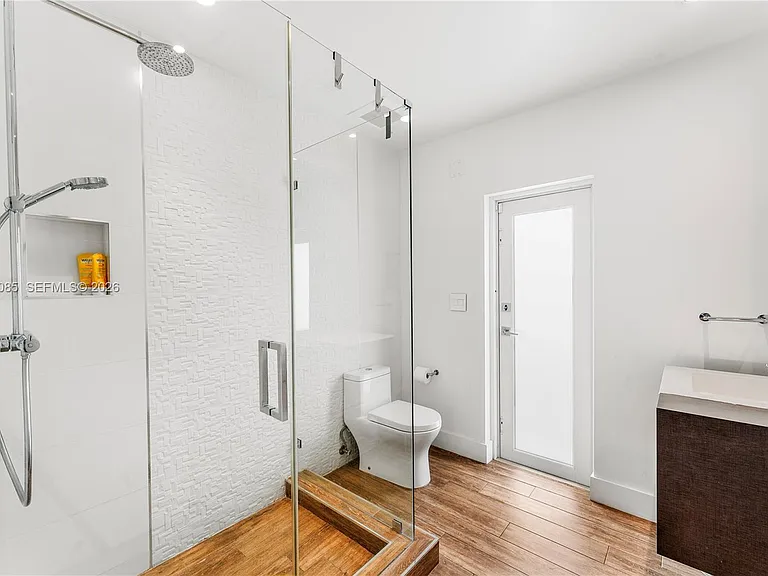 1531 Consolata Ave — Photo 35