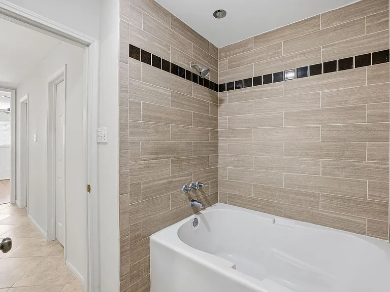 14121 Lost Meadow Ln — Photo 30
