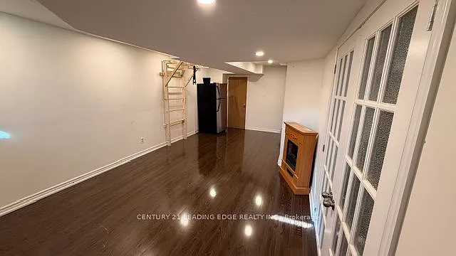 2443 Newcastle Cres — Photo 16