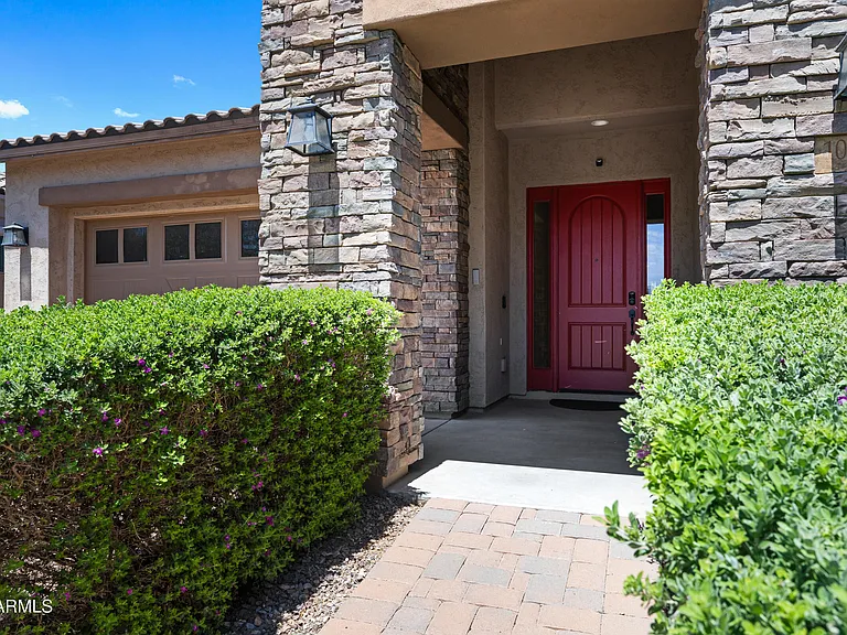 10218 E Bergeron Ave — Photo 4
