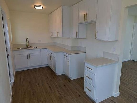 3rd image of 6567 E Southside Dr