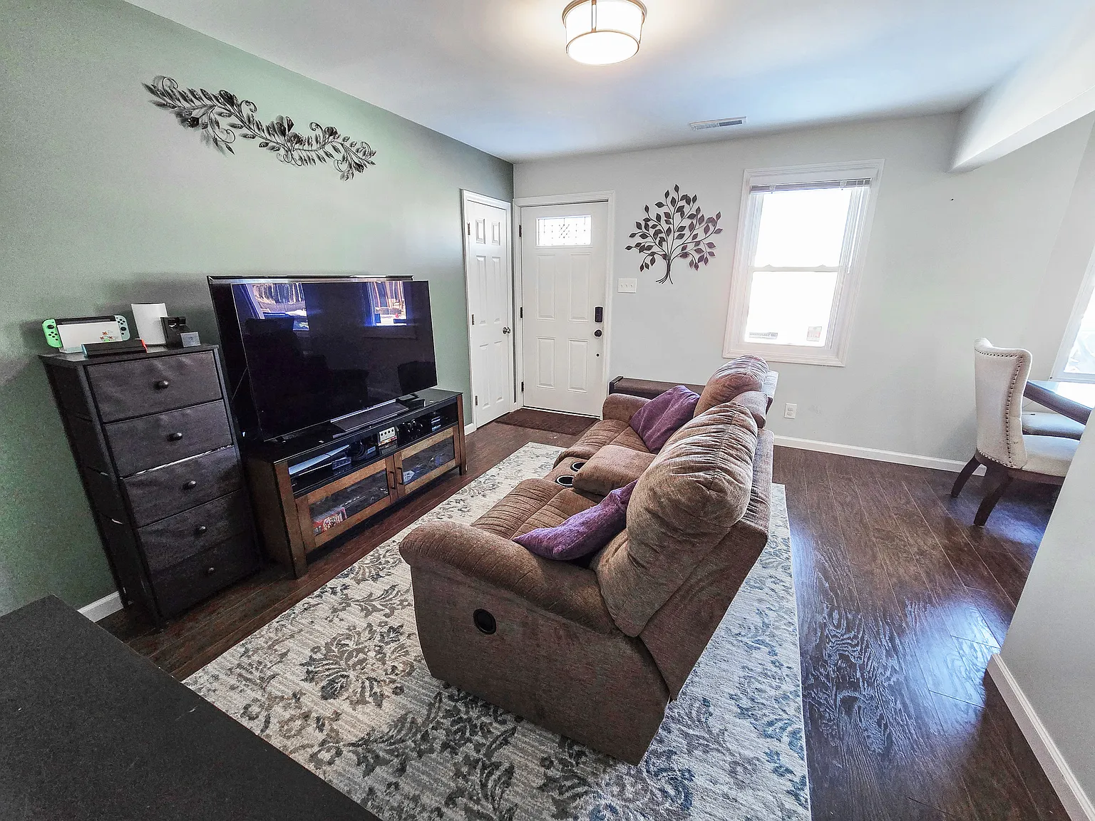3 bed, 1679 sqft, $3,000 — Photo 4