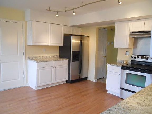 2nd image of 1513 Chilworth Ct