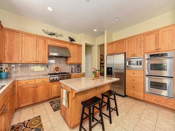 2nd image of 1139 Bevinger Dr