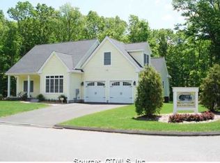 4 Hyde Farm Ter, East Hampton, CT 06424