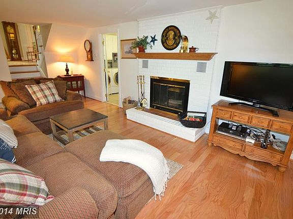 5th image of 1012 Moss Haven Ct