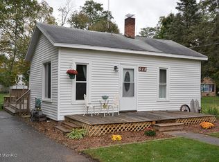 518 N Niles St, Paw Paw, MI 49079