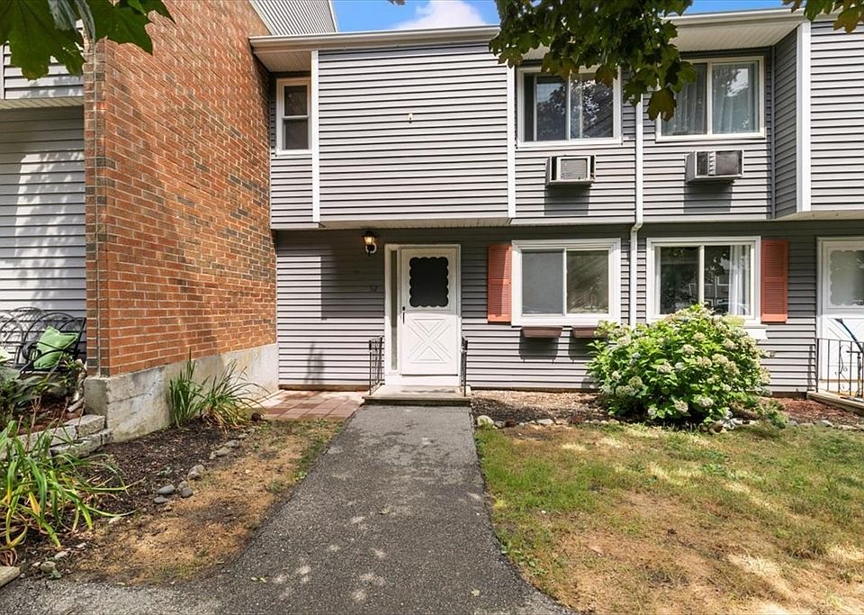 1st image of 52 Glen Devin St Unit 52