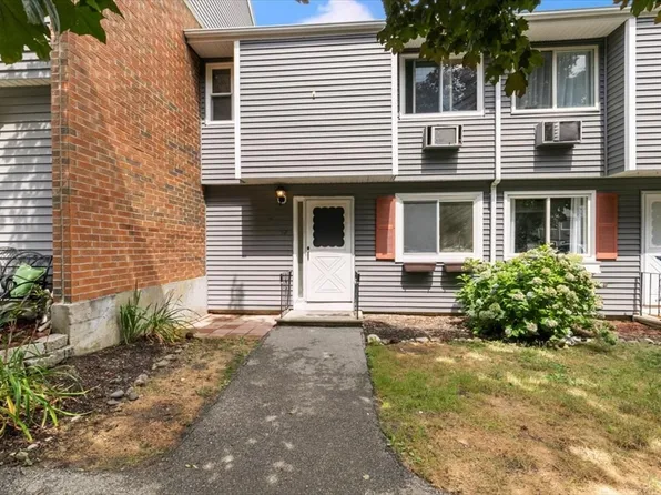 52 Glen Devin St Unit 52, Amesbury, MA 01913