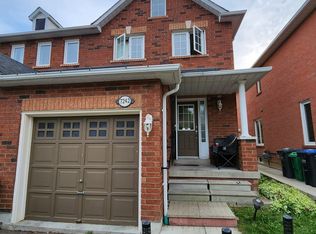 7242 Waldorf Way, Mississauga, ON L5N 7P8