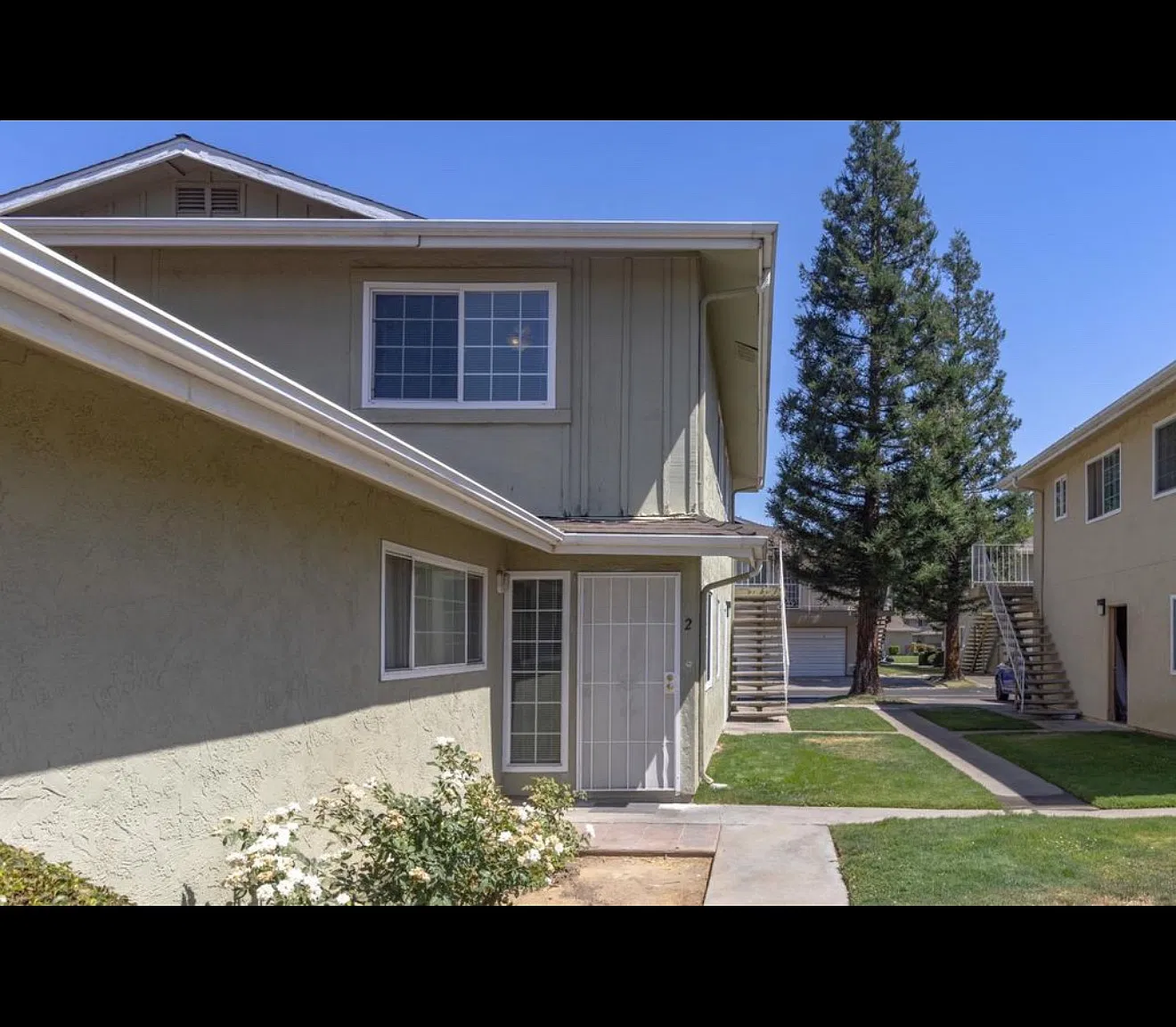 2 bed, 843 sqft, $1,550 — Photo 2
