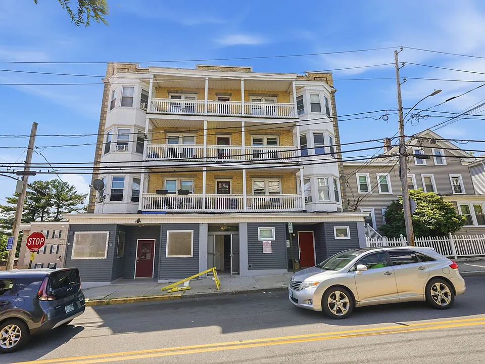 134 Rathbun St #4