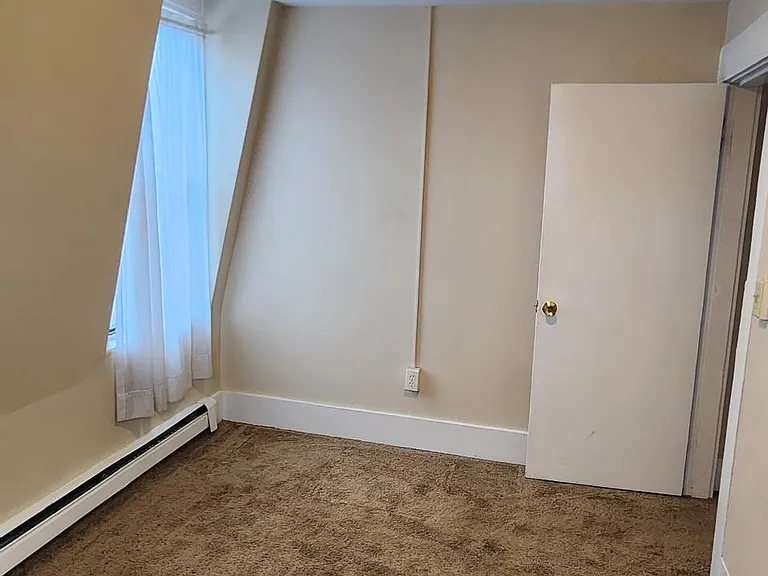 315 Manchester St #3R — Photo 3