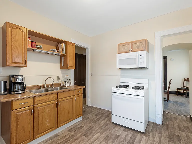 127 Ashworth Pl — Photo 7