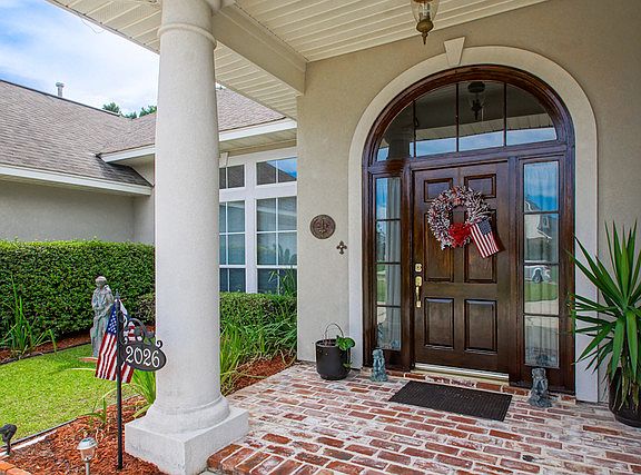 2nd image of 2026 Hampshire Dr