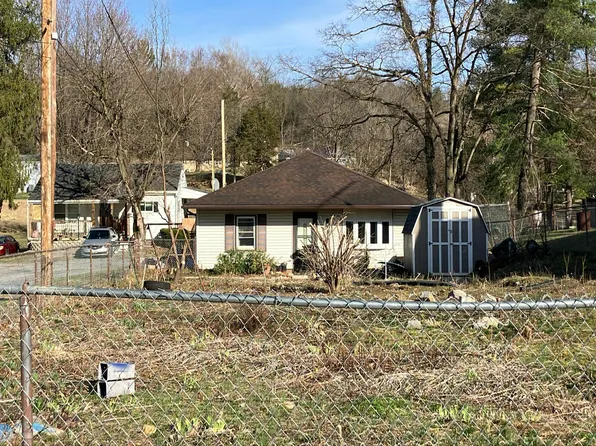 11905 Sun Valley Dr, Hagerstown, MD 21742