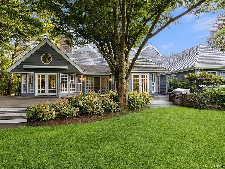 62 Beach Ln