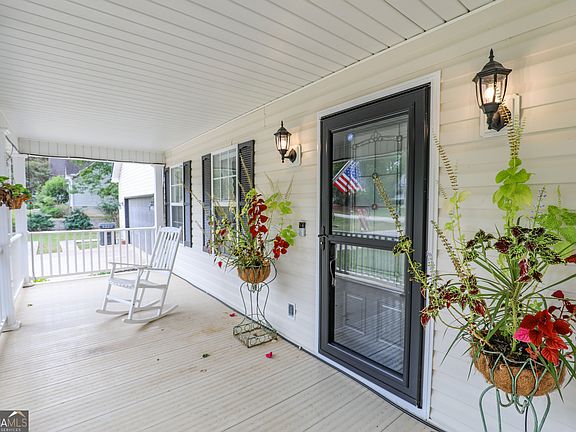 5th image of 240 NW Southern Walk Dr
